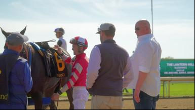Race for the Crown 1x3
